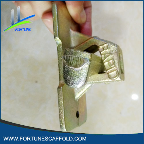 Scaffolding fasteners