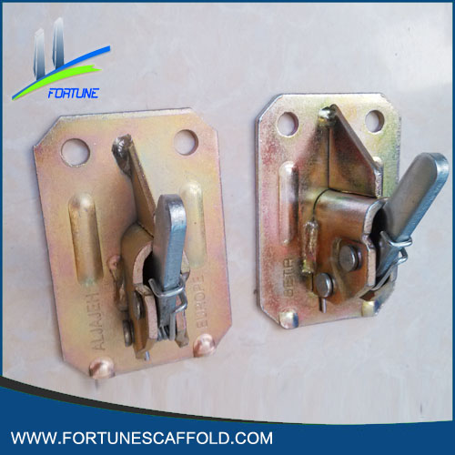 Scaffolding fasteners